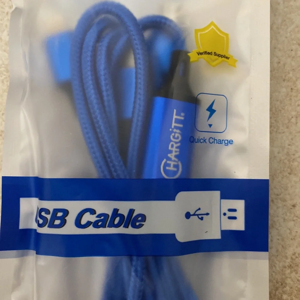 Brand New “Chargitt”Hotriple High quality blue Triple Connectors USB Cable Cord.